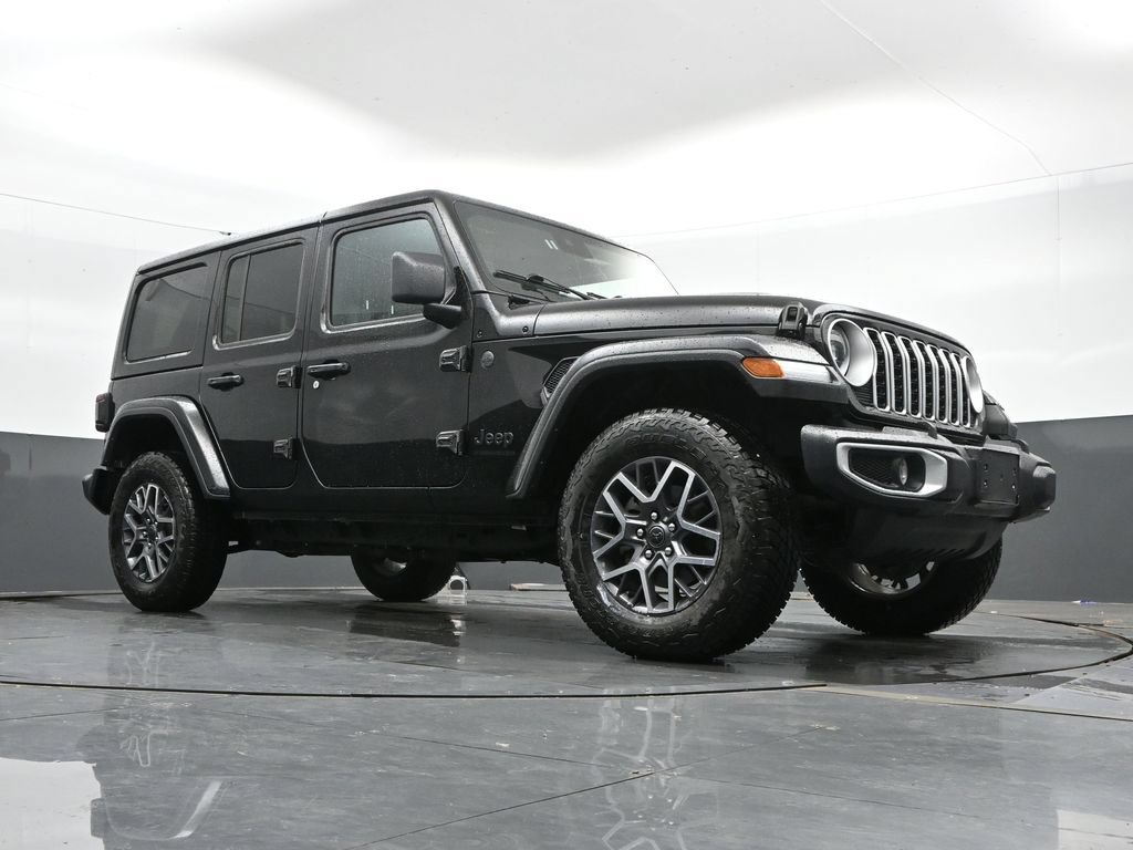 Used 2025 Jeep Wrangler Unlimited Sahara AWD/4WD image 44