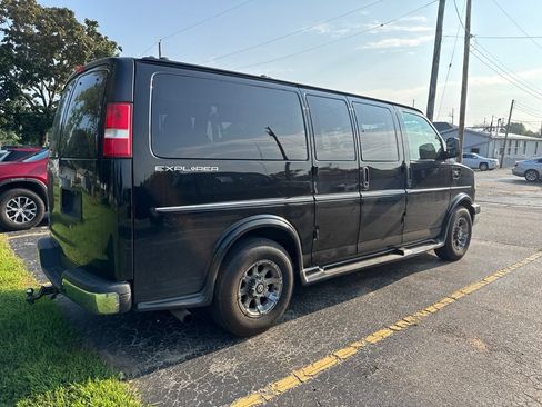 Used 2016 Chevrolet Express 2500 RWD image 5