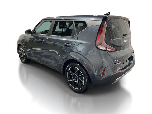 Used 2025 Kia Soul EX FWD image 2
