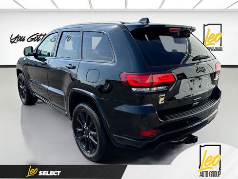 Used 2022 Jeep Grand Cherokee Laredo X image 7