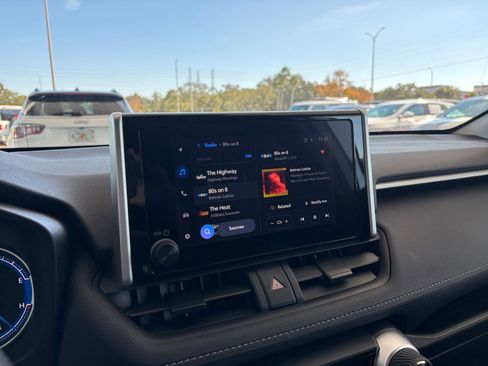 Used 2025 Toyota RAV4 LE image 21