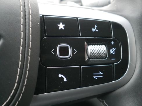 Certified 2025 Genesis GV80 3.5T Prestige image 29