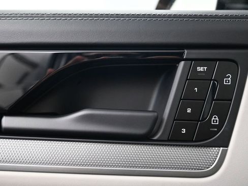 New 2026 Porsche Cayenne E-Hybrid Coupe image 18