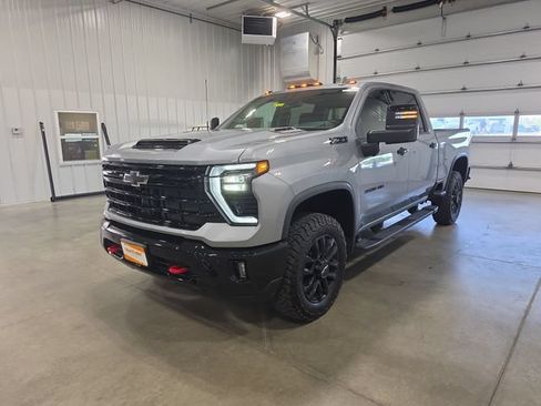 Used 2026 Chevrolet Silverado 3500 LTZ w/ LTZ Plus Package AWD/4WD image 4