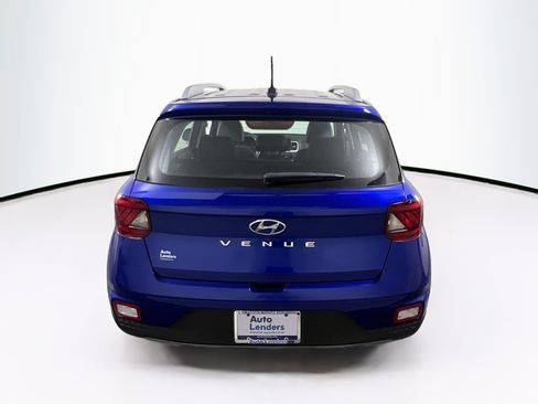 Used 2023 Hyundai Venue Limited w/ Cargo Package FWD image 6