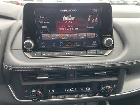 Certified 2024 Nissan Rogue SV w/ SV Premium Package image 16