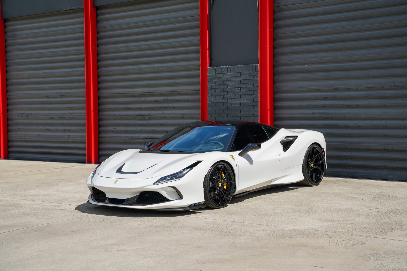 Used 2020 Ferrari F8 Tributo RWD image 1