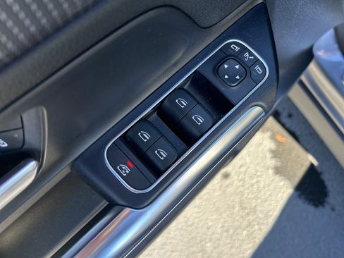 Certified 2021 Mercedes-Benz GLA 250 4MATIC image 15