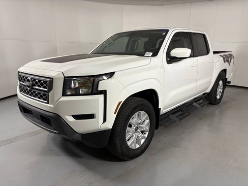 Used 2023 Nissan Frontier SV w/ Technology Package image 4