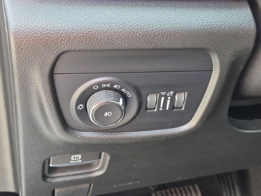 Used 2024 Jeep Grand Cherokee L Summit w/ High Altitude Package AWD/4WD image 19