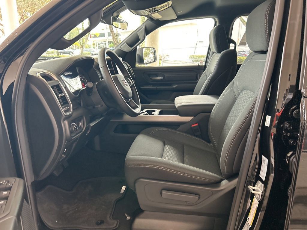 New 2025 RAM 1500 Tradesman AWD/4WD image 6