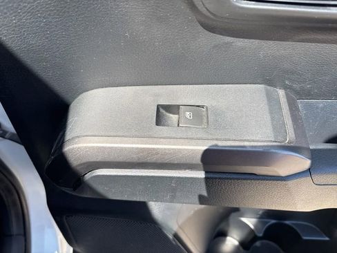 Used 2016 Toyota Tacoma TRD Sport w/ Towing Package image 29