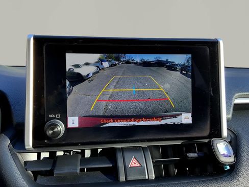 Used 2024 Toyota RAV4 XLE FWD image 25