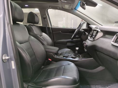 Used 2020 Kia Sorento EX image 9