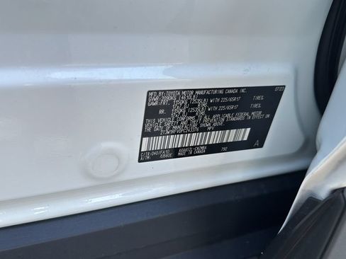 Used 2023 Toyota RAV4 XLE FWD image 33