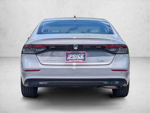 Used 2024 Honda Accord Touring image 7