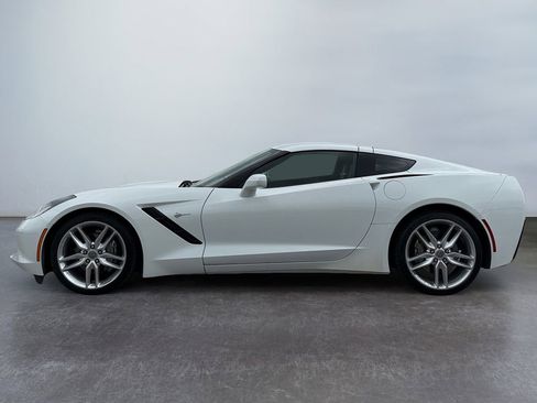 Used 2018 Chevrolet Corvette Stingray Coupe w/ 1LT RWD image 6