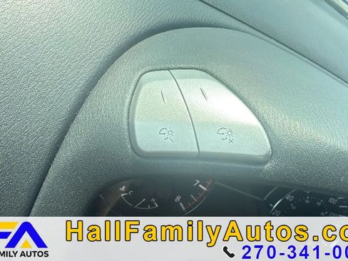 Used 2018 Nissan Pathfinder Platinum w/ Cargo Package FWD image 39