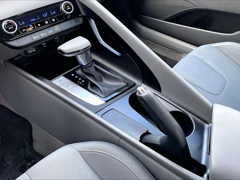 Used 2023 Hyundai Elantra SEL w/ Cargo Package image 19