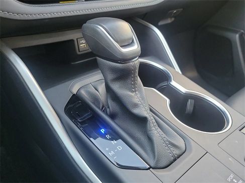 Used 2024 Toyota Highlander XLE image 27