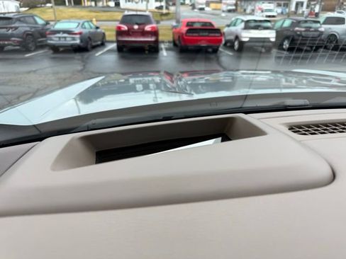 Used 2024 GMC Yukon XL Denali w/ Advanced Technology Package image 63