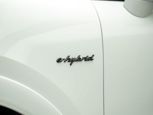 Used 2022 Porsche Cayenne Turbo S AWD/4WD image 23
