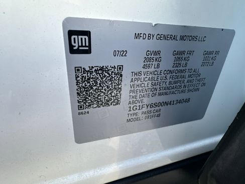 Used 2022 Chevrolet Bolt EUV LT w/ Comfort Package image 28