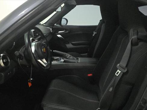 Used 2018 FIAT 124 Spider Classica image 11