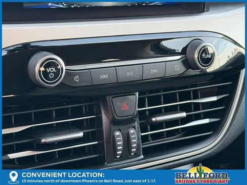 Used 2022 Ford Escape SE image 30