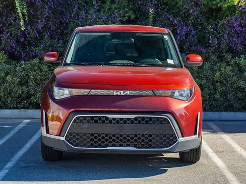 Used 2023 Kia Soul LX w/ LX Technology Package image 2