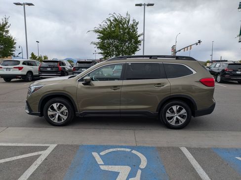 Used 2025 Subaru Ascent Premium AWD/4WD image 10