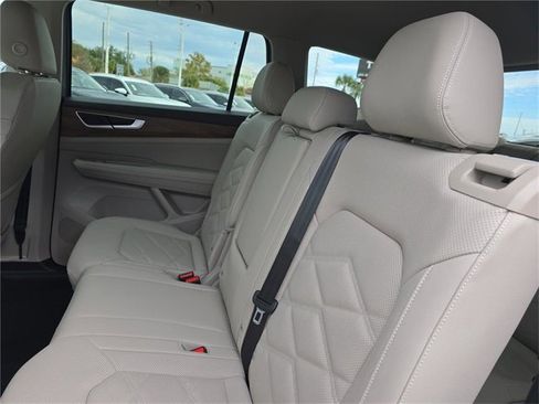 New 2026 Volkswagen Atlas SE image 11
