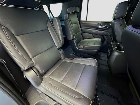 Used 2023 Chevrolet Suburban Premier image 14