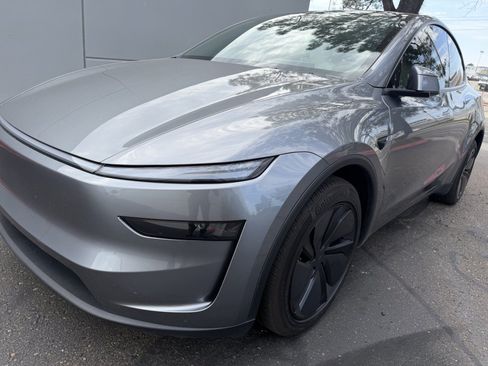 Used 2026 Tesla Model Y Long Range AWD/4WD image 5