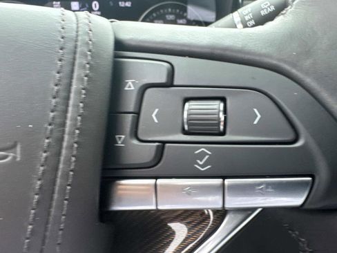 New 2025 Cadillac XT6 Premium Luxury w/ Platinum Package image 18