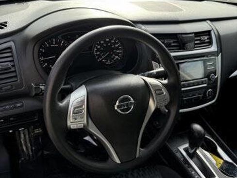 Used 2018 Nissan Altima 2.5 S w/ S Convenience Package image 12