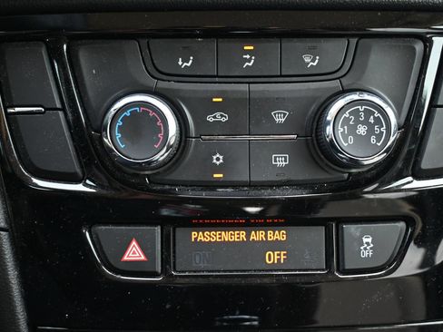 Used 2018 Buick Encore Preferred FWD image 18