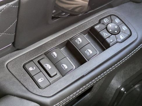 New 2026 RAM 3500 Limited AWD/4WD image 24