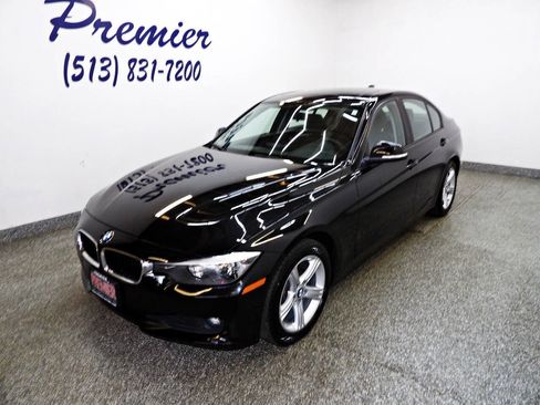 Used 2014 BMW 320i xDrive Sedan AWD/4WD image 1