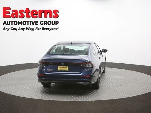 Used 2025 Honda Accord SE image 39