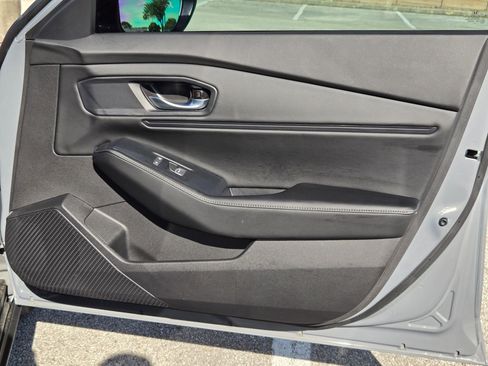 Used 2025 Honda Accord Sport image 27