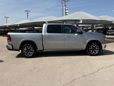 Used 2025 RAM 1500 Laramie AWD/4WD image 9