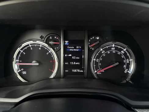 Used 2024 Toyota 4Runner TRD Off-Road Premium w/ Off Road Premium Plus Package AWD/4WD image 17