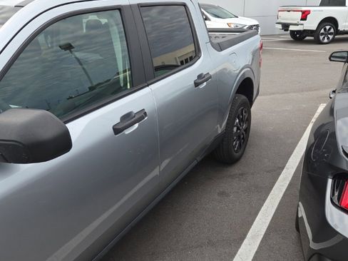 Used 2022 Ford Maverick XL image 2