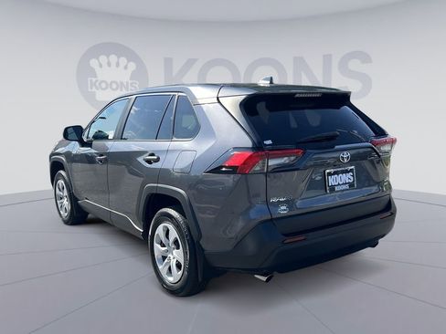Used 2023 Toyota RAV4 LE AWD/4WD image 4