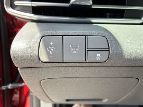 New 2025 Hyundai Elantra SEL FWD image 24