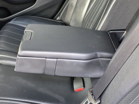 Used 2017 Mercedes-Benz E 300 image 10