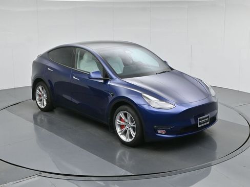 Used 2024 Tesla Model Y Long Range image 36