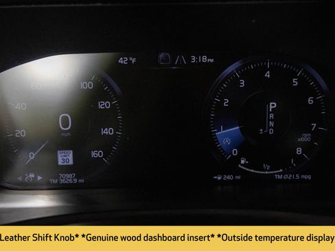 Used 2021 Volvo XC90 T6 Momentum w/ Protection Package image 33