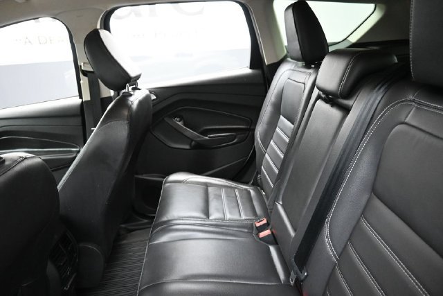 Used 2019 Ford Escape Titanium AWD/4WD image 23